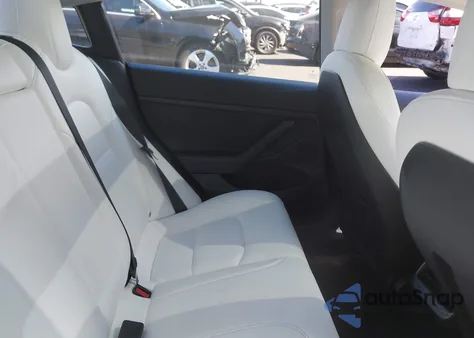 2022 Tesla Model 3 Long Range Dual Motor All-Wheel Drive z USA, uszkodzony, nr VIN 5YJ3E1EB4NF137966